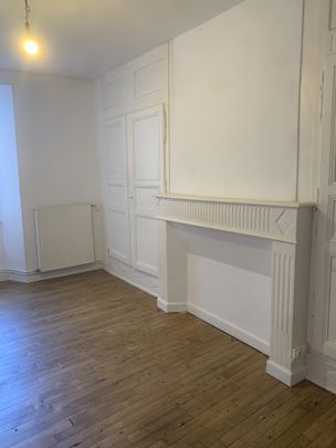 Location Appartement 2 pièces 35m² CONFOLENS 16500 - Photo 1