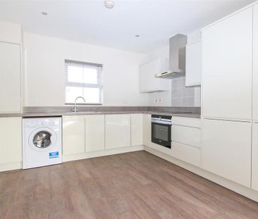 2 bedroom flat to rent - Photo 6