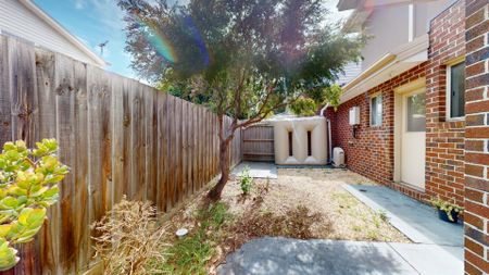 Stylish, Spacious, and Perfectly Positioned - Photo 2