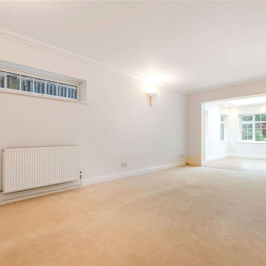 Lucerne Road, Orpington, Kent, BR6 0EP - Photo 1
