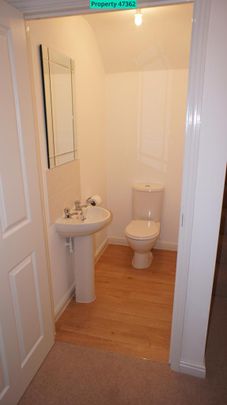 3 bedroom semi-detached house to rent - Photo 1