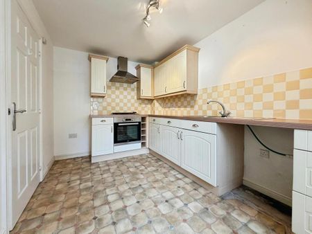 3 bedroom end of terrace house to rent - Photo 4