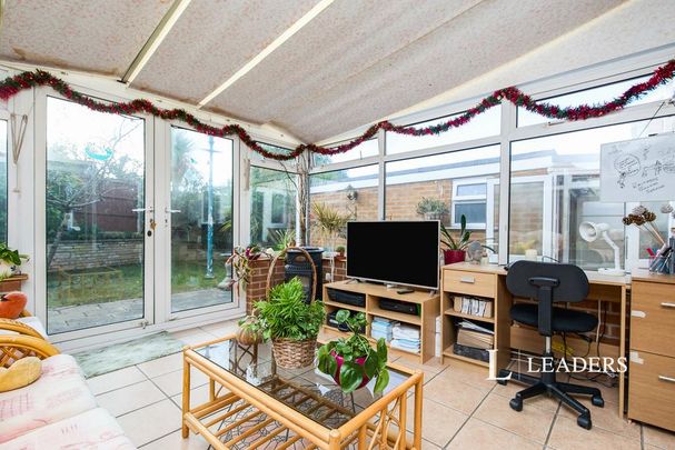 4 bedroom detached house to rent - Photo 1