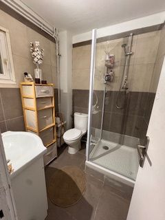 Location Appartement 2 pièces 24m² SIX FOURS LES PLAGES 83140 - Photo 1