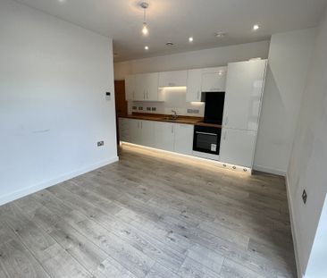 Edinburgh Gate - Photo 2