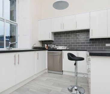 9 bedroom flat share to rent - Photo 6