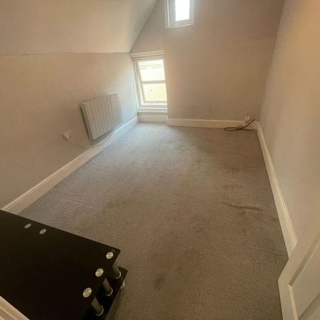 House share to rent - Photo 3