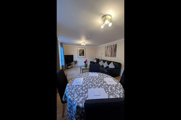 2 Bed Flat, Powderhall Rigg, EH7 - Photo 1