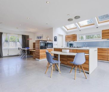 6 bedroom detached house to rent - Photo 2