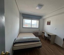 Piso en alquiler en Coia - Photo 1