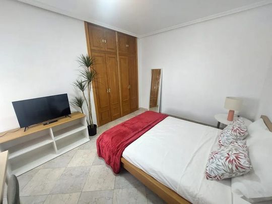 Calle Sanz Raso, Madrid, Community of Madrid 28038 - Photo 1