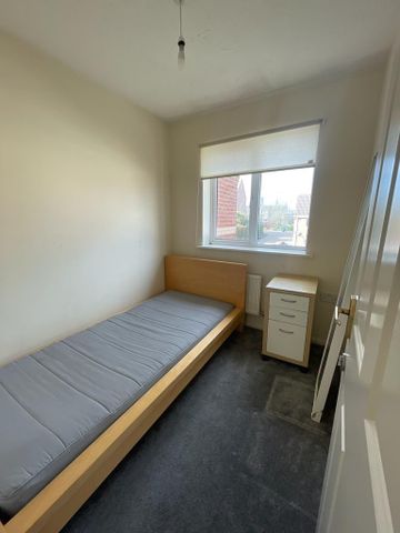 3 bedroom semi-detached house to rent - Photo 4