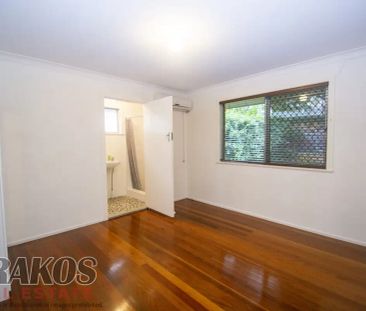 2/145 Gray Road, West End QLD 4101 - Photo 2