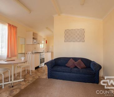 2 Bedroom Cabin Ready to Rent - Photo 2