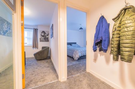 Maplewood Apartments, Llandaff North - Photo 3