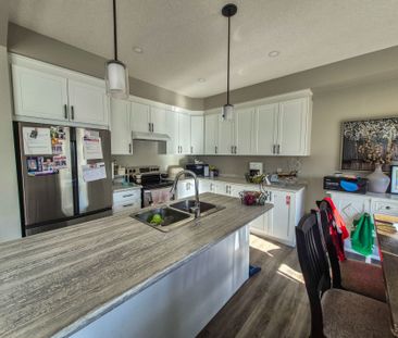 For Lease - 153 Otterbein Road, Kitchener, Ontario - Photo 1