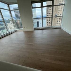 Ocean View Downtown 1BR + Solarium for Rent - Photo 2