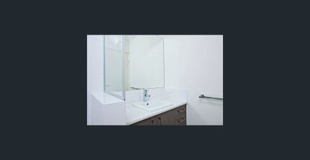 Modern, Private & Conveniently Located 3-Bedroom Unit - Photo 4