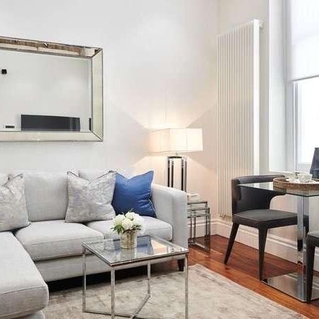 Flat, Garden House, Kensington Gardens Square, London, W2 - Photo 1