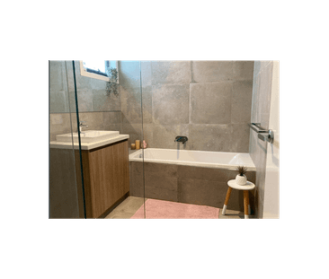 SPACIOUS 4 BEDROOM , 3 BATHROOM FAMILY HOME - Photo 5