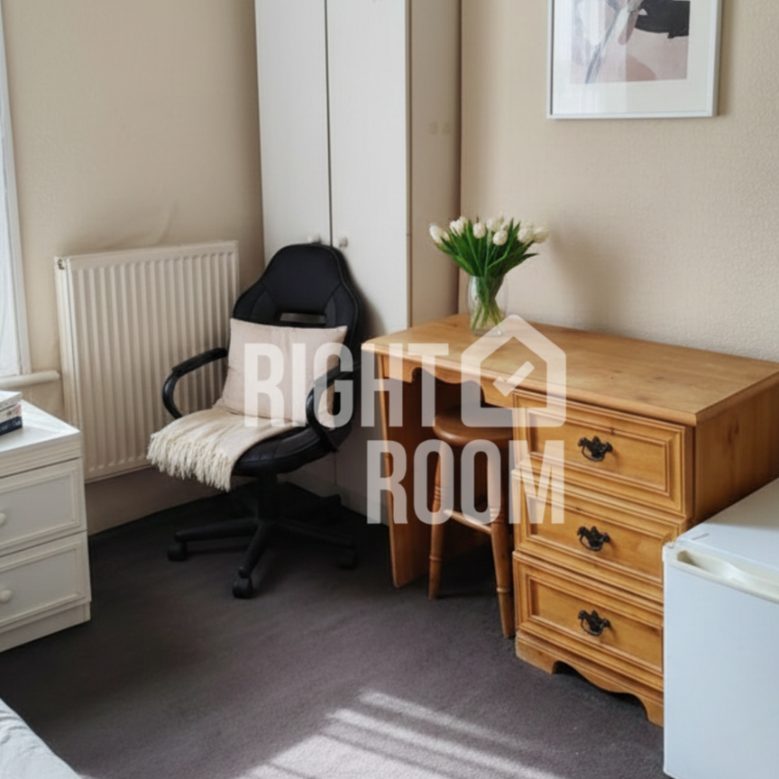 En-Suite Room 1, Purbeck Road, Bournemouth BH2 - Photo 1