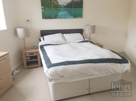 1 Bedroom Apartment To Let - Photo 5