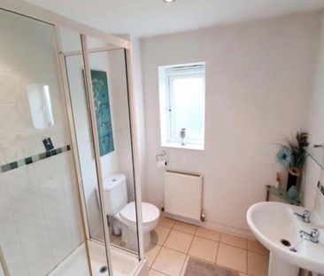 4 bedroom terraced house to rent - Photo 5