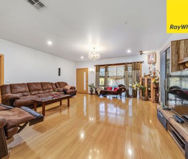 Spacious 4-Bedroom Home - Perfect for Families - Photo 1