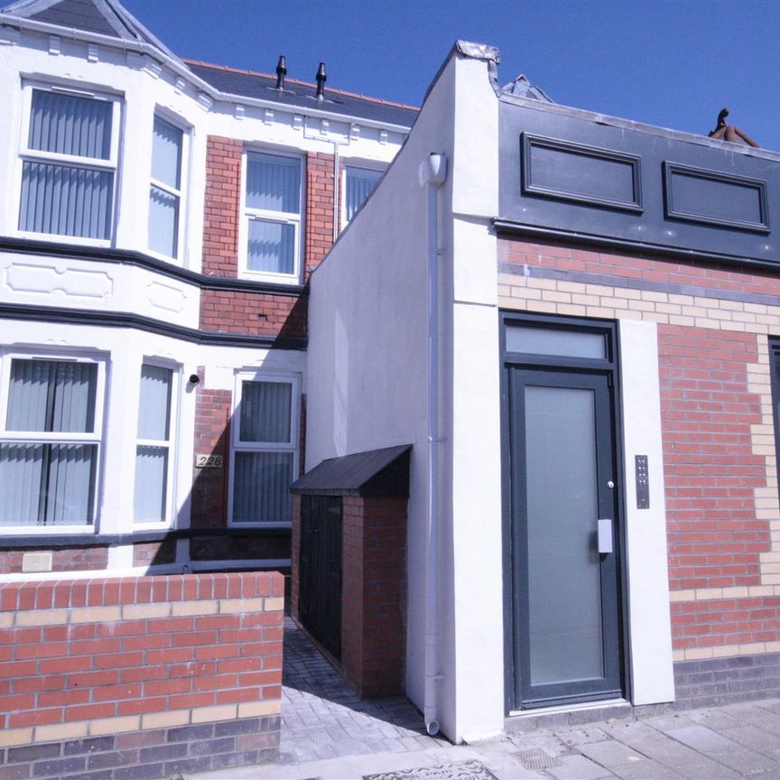 Whitchurch Road, Heath, Cardiff - Photo 1