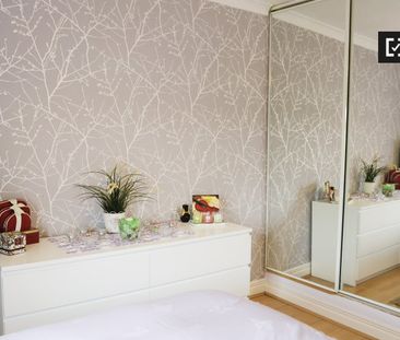 Cozy room to rent in 3-bedroom house in Ballymun, Dublin - Photo 5