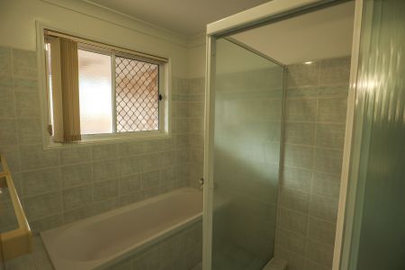 NEAT AND TIDY 3 BEDROOM DUPLEX - Photo 4