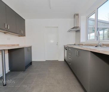 3 bedroom detached house to rent - Photo 5