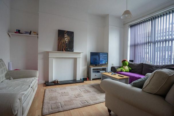 7 bedroom detached house to rent - Photo 1