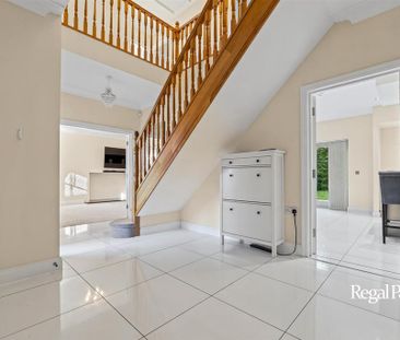 5 bedroom detached house to rent - Photo 3