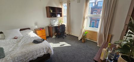 6 Bed - 14 Ashville Avenue, Hyde Park, Leeds - LS6 1LX - Student - Photo 5