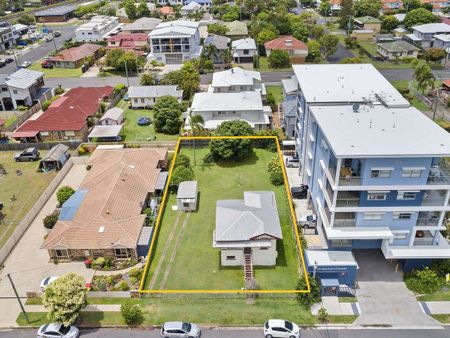 16 Besham Parade, Wynnum, QLD 4178 - Photo 3