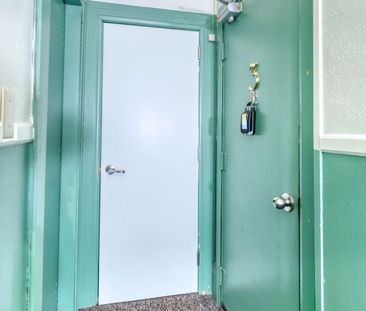 For Lease - 1110 Simcoe Street Unit# Upper #3, Oshawa, Ontario - Photo 6