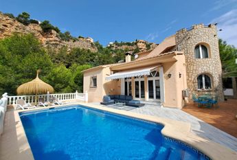 For rent villa with private pool near the beach in Cumbre del Sol, Benitachell