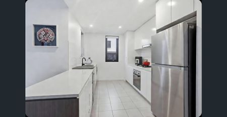 Spacious 2-Bedroom Unit with Private Courtyard – Perfect for Comfortable Living - Photo 2