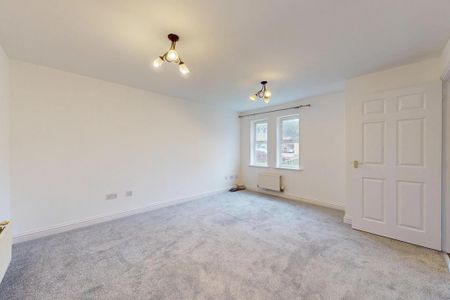 3 bedroom terraced house to rent - Photo 3