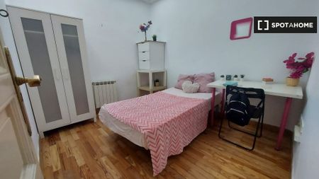 madrid, Community of Madrid 28013 - Photo 2