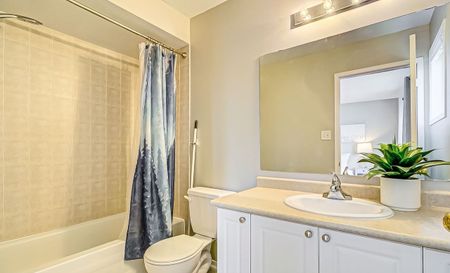 For Lease - 57 Aldonschool Court, Ajax, Ontario - Photo 3