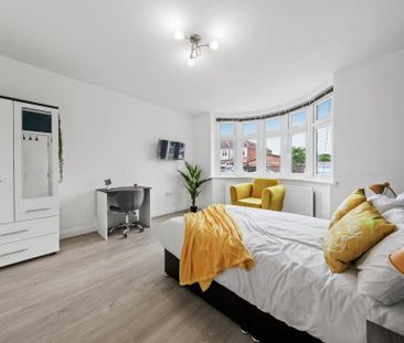 6 bedroom house to rent - Photo 1