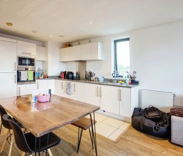 3 Bed Flat, Hardford Street, E1 - Photo 6