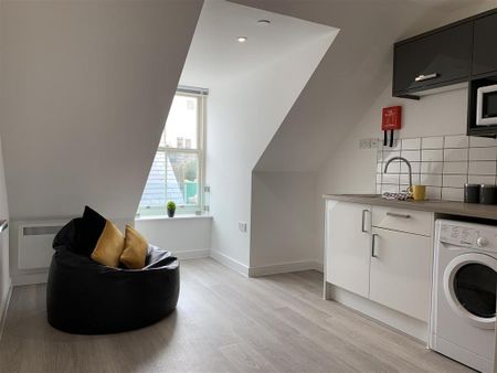 Studio to rent - Photo 4