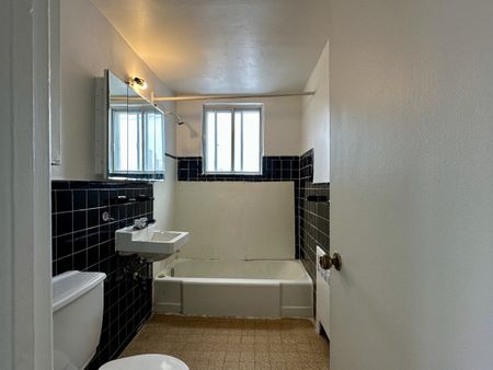 5800 Chemin Upper Lachine, #207 - Photo 3