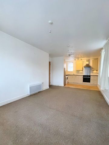 2 bedroom apartment to rent - Photo 3