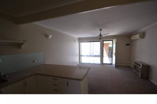 Fully renovated! - Photo 1