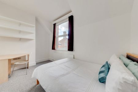 £635 p/w (£2,750 pcm) - Photo 5