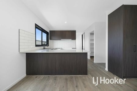 Modern, Low Maintenance Home! - Photo 4